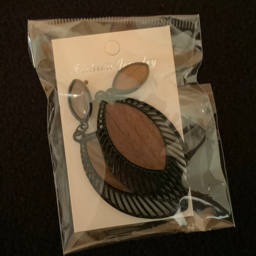 LAST PAIR Modern Chic Tear Drop Earrings - Picture 2 of 4